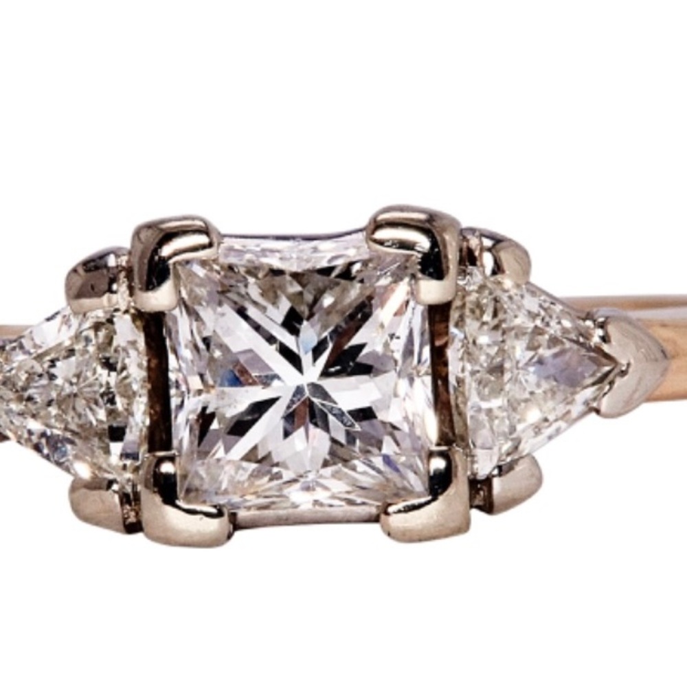 GIA 1.14 CT TW PRINCESS CUT 3 STONE RING, H, VS1